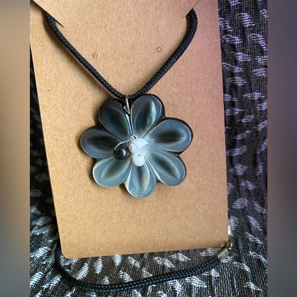 Vintage shell necklace - Picture 3 of 4